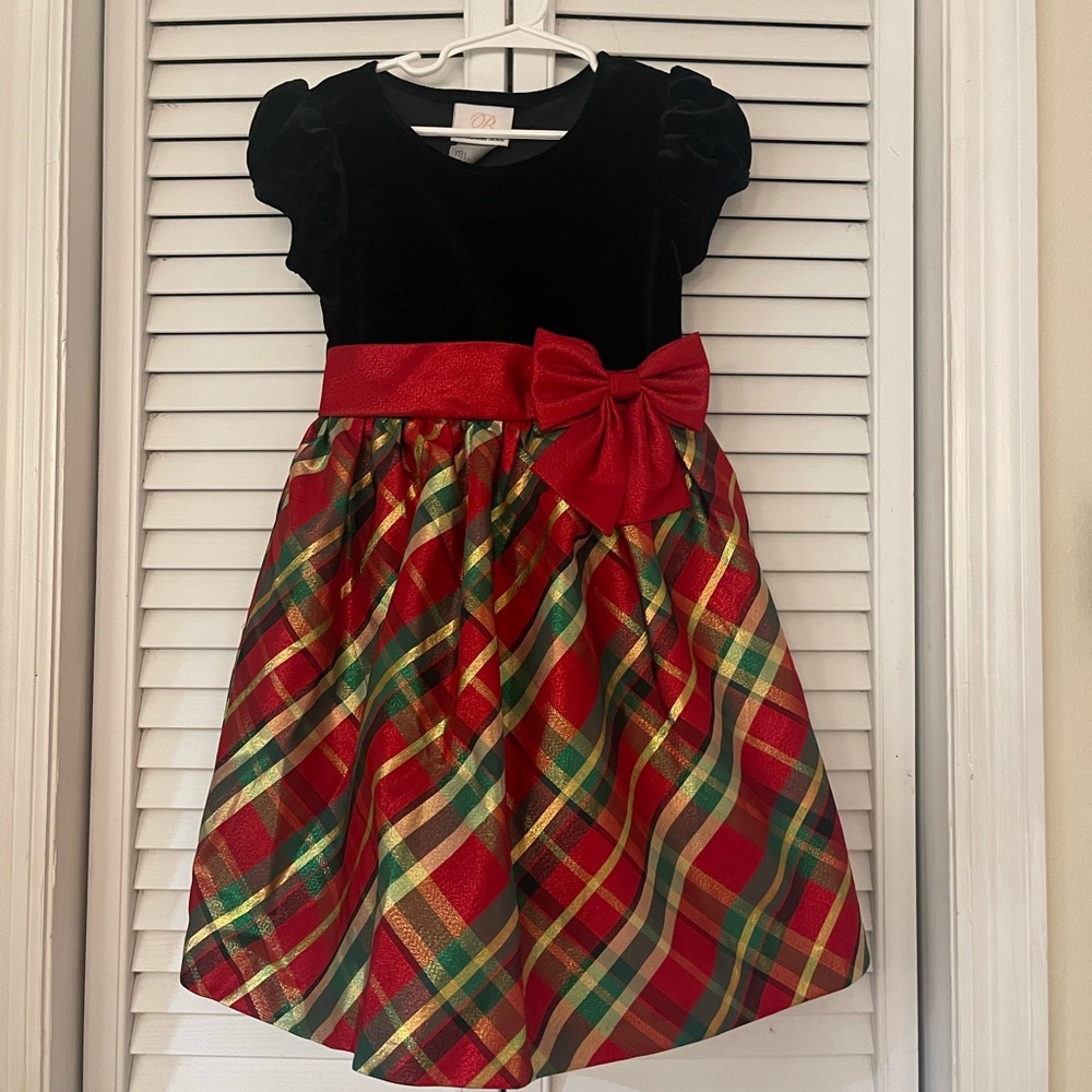 Lot of 5 Christmas/ Holiday Girls Dresses. Sz 6